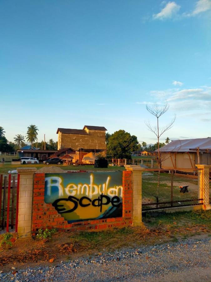 Rembulan Escape Bell Tent 1 Kampung Penarik Luaran gambar